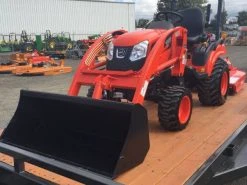 CS2210 Kioti Tractor And SL2410 Loader