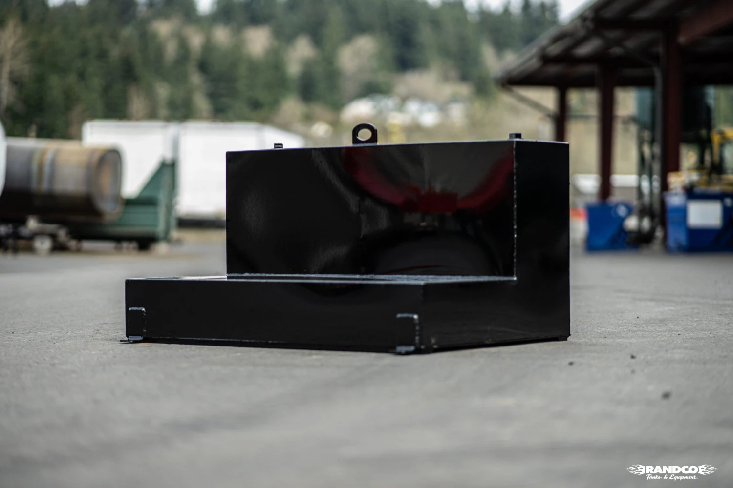 Truck Accessories Randco 98 Gallon L-Shape Cutout Diesel Transfer Tank 3 Truck Accessories Randco 98 Gallon L-Shape Cutout Diesel Transfer Tank